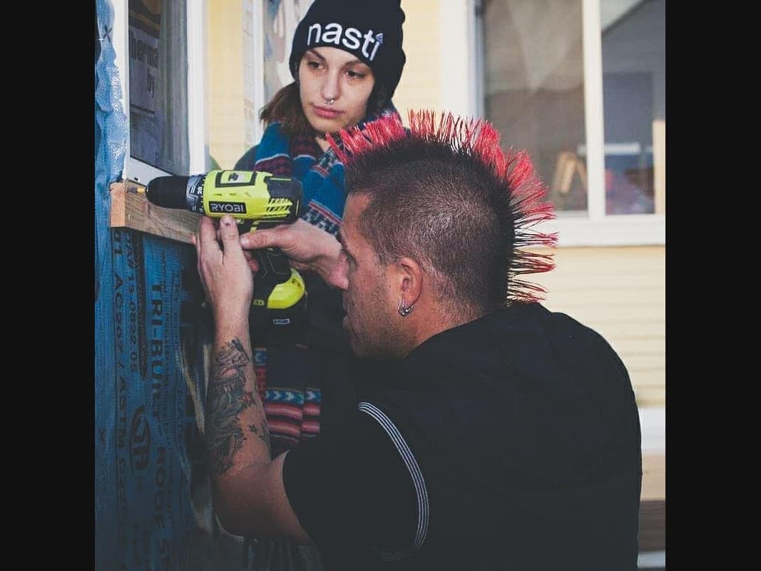 News small post card thumbnail