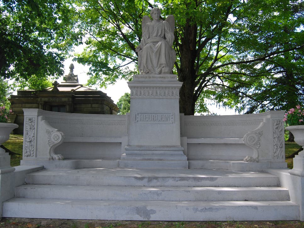 Heublein Monument, Cedar Hill Cemetery 