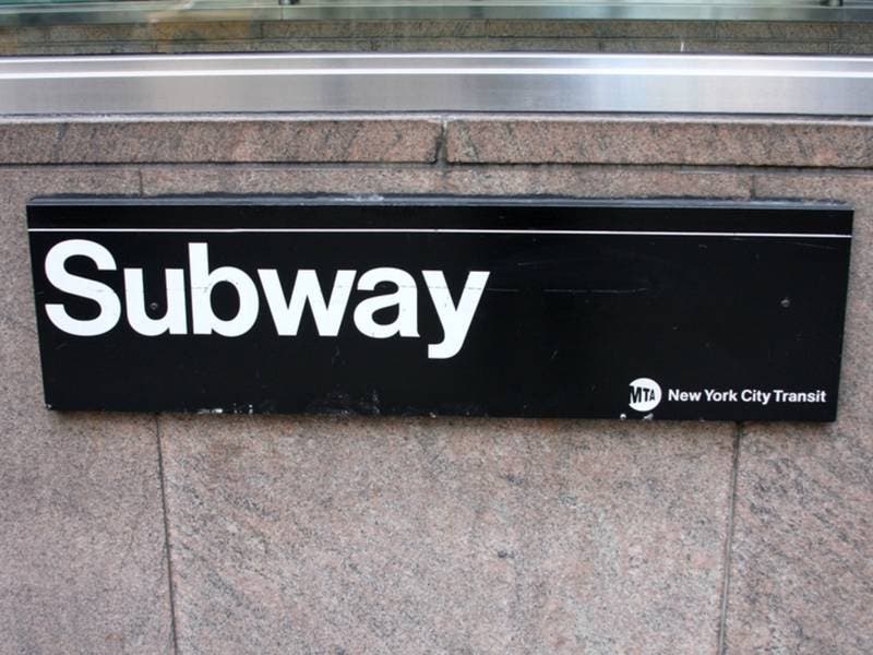 Stamford Mom Carrying Stroller Dies In Nyc Subway Stairs Fall Pd