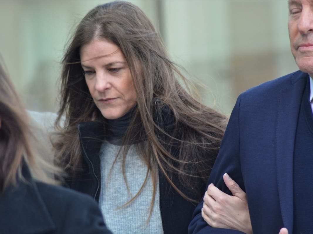 https://patch.com/img/cdn20/users/21821499/20191206/120833/styles/patch_image/public/michelle-troconis-left-and-her-father-dr-carlos-troconis-credit-alfred-branch___06120708938.jpg