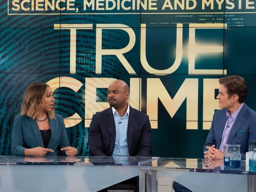 From left, Mara Schiavocampo, Dr. Clay Watson and Dr. Oz discussing the Jennifer Farber Dulos case. Not pictured, Joey Jackson, who was also part of the segment.