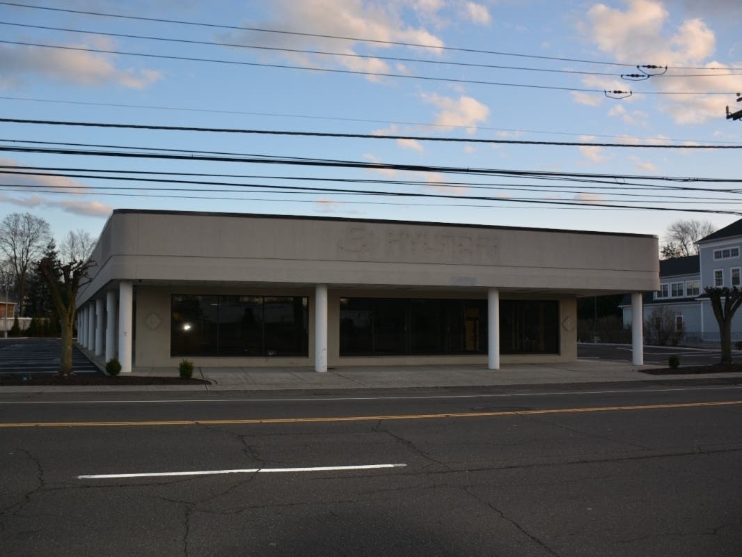 The Alliance to Preserve Peaceful Fairfield Neighborhoods opposes the proposed Spot On Veterinary Hospital & Hotel, which would occupy this site on the Post Road in Southport.