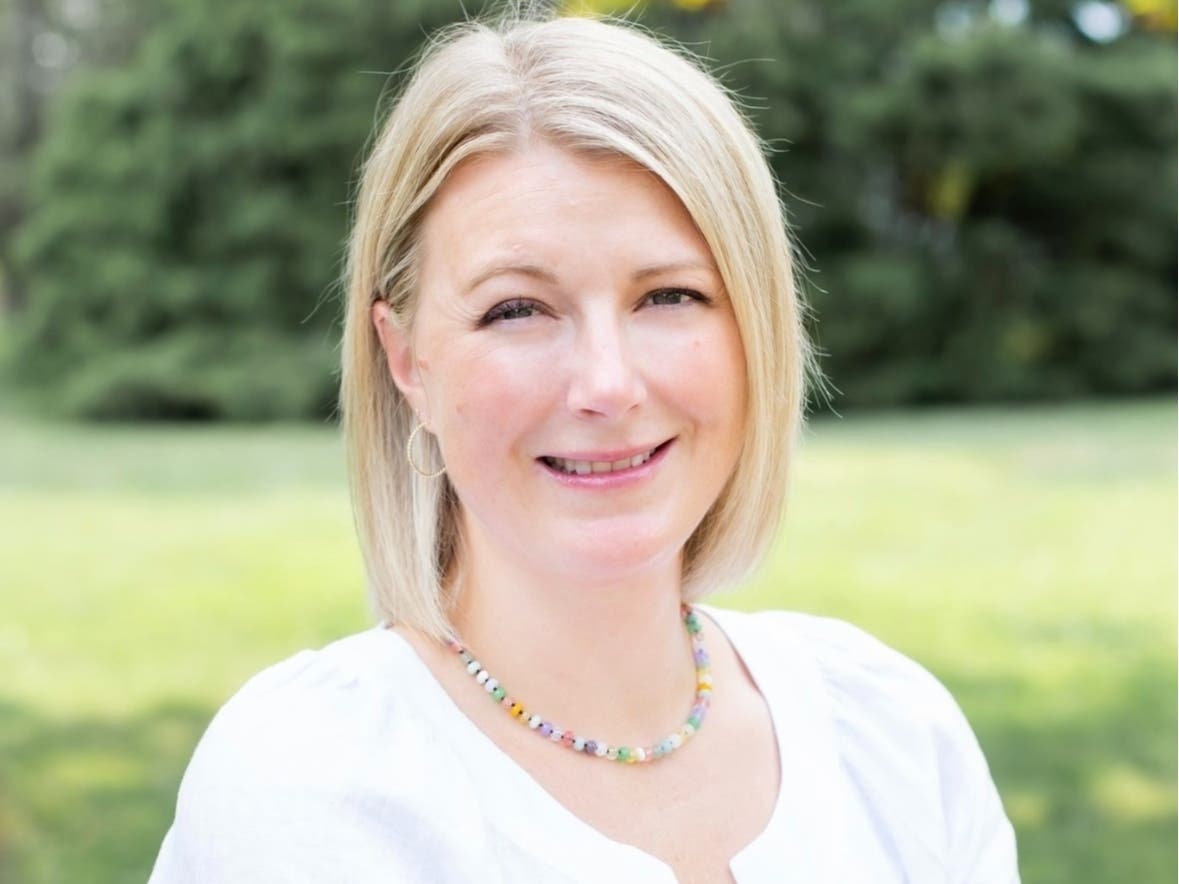 Kristin O'Neill is seeking election to the Fairfield Representative Town Meeting.