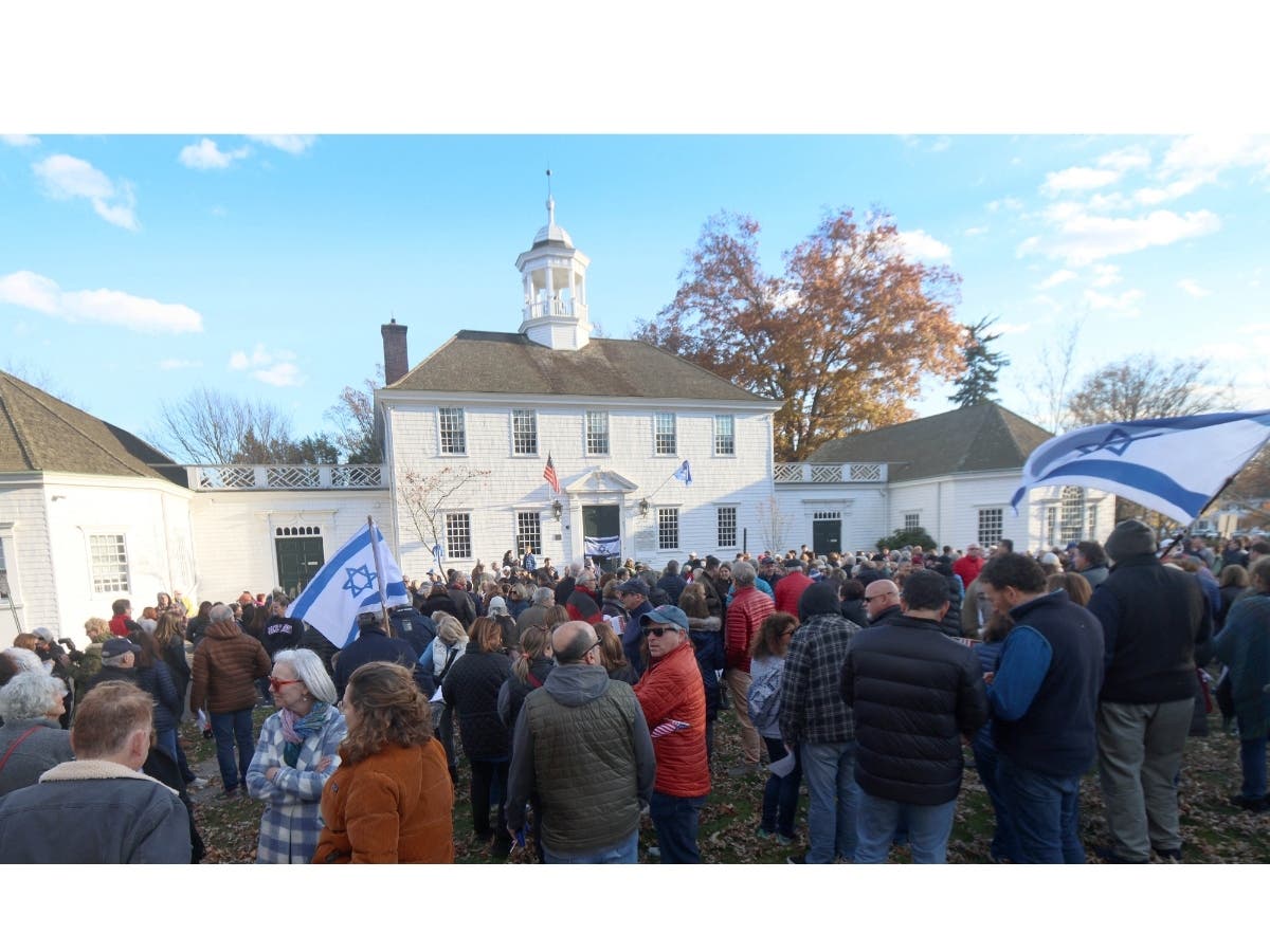 An estimated 400-plus people attended "Fairfielders Together: Together Against Antisemitism, Together for the Safe Return of the Hostages and Together for Peace" last weekend in Fairfield.