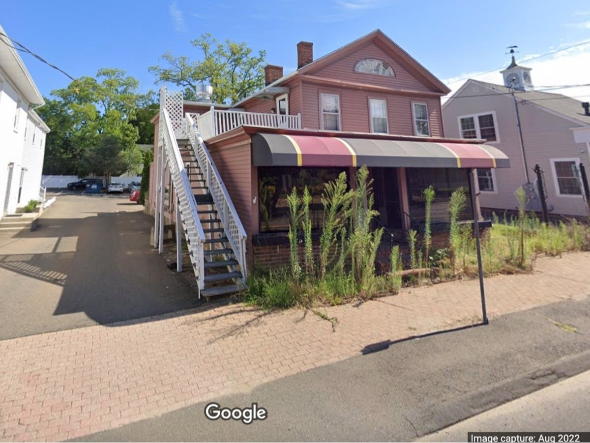 An Amity Physical Therapy site is proposed to go on the property that formerly held Elizabeth's Cafe on the Boston Post Road in Madison.
