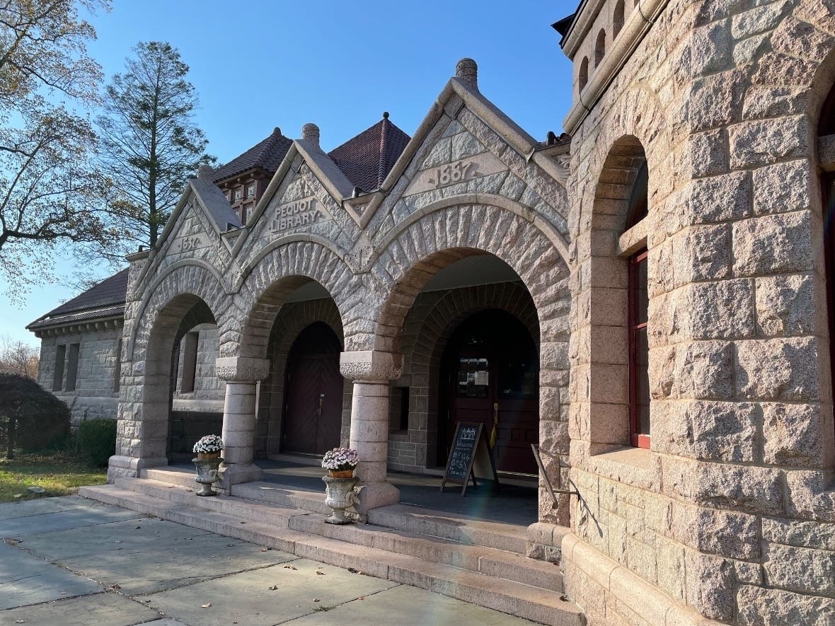 M&T Charitable Foundation recently awarded Pequot Library with a $2,500 grant for its "Passport to Pequot Library K–12 School Programs."