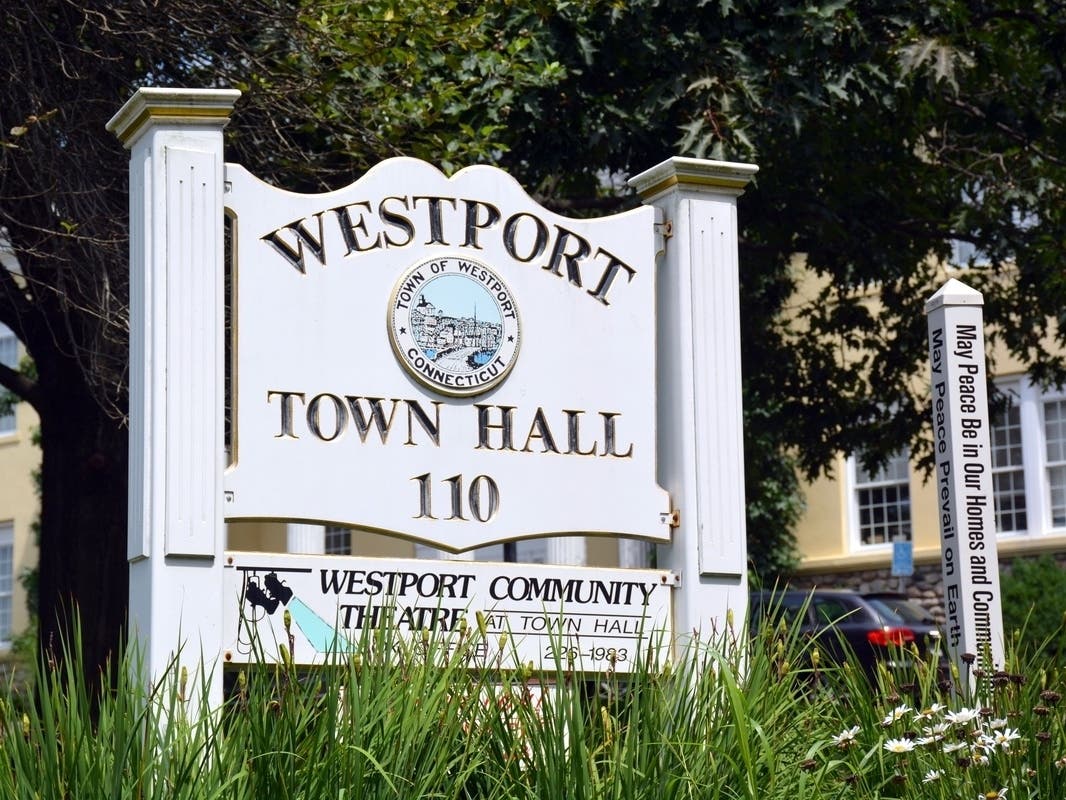 At its June 1 meeting, the Westport Planning and Zoning Commission will review municipal applications for an art display and athletic field lighting projects.