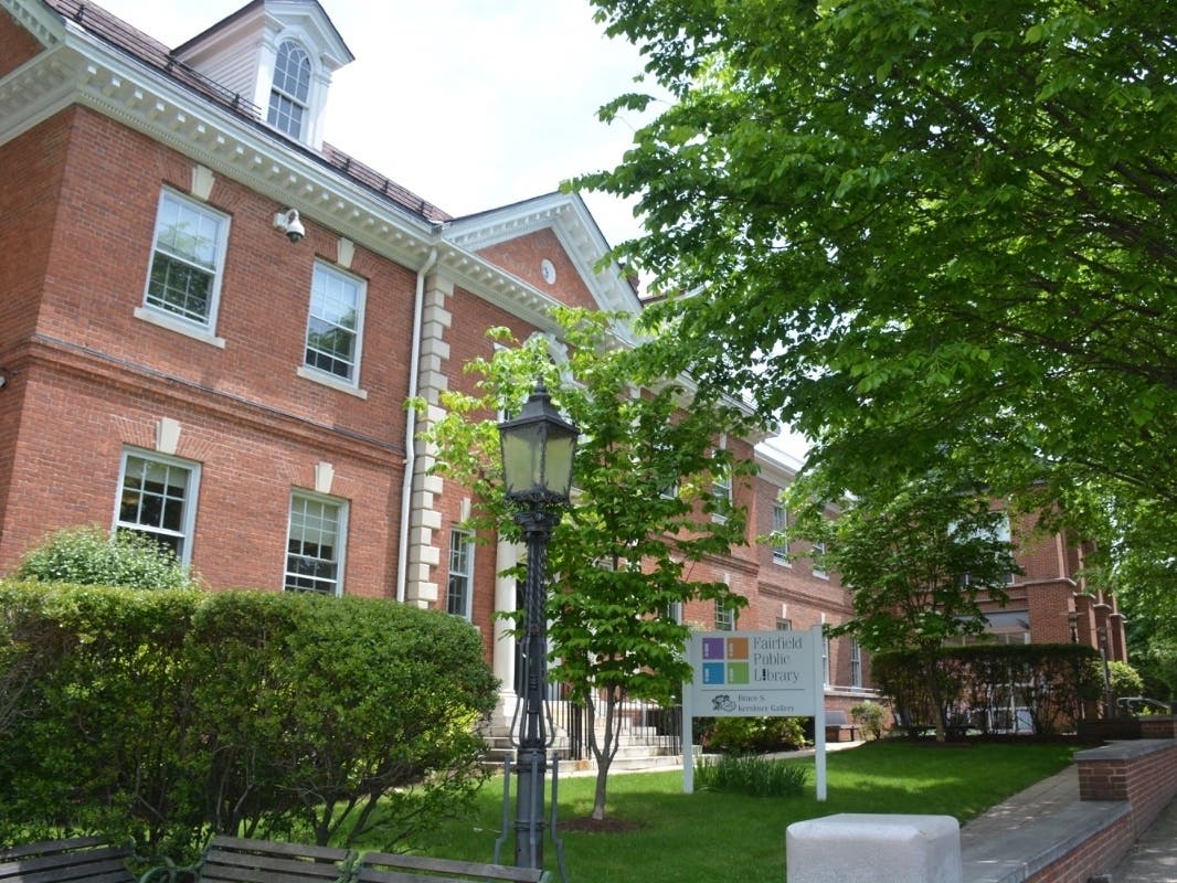 The Fairfield Public Library Board of Library Trustees met earlier this week to review policies, parking issues and other matters.
