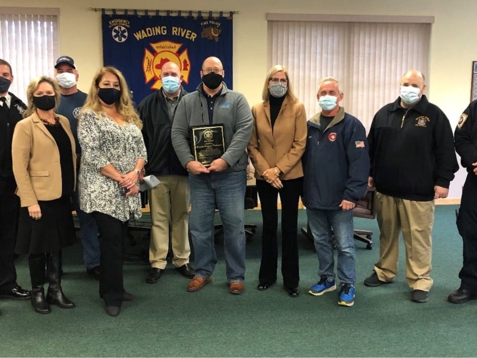 Suffolk County Legislator Sarah Anker, Riverhead Town Supervisor Yvette Aguiar, Brookhaven Town Councilwoman Jane Bonner, fire department members, Ken Hinsch of Covanta