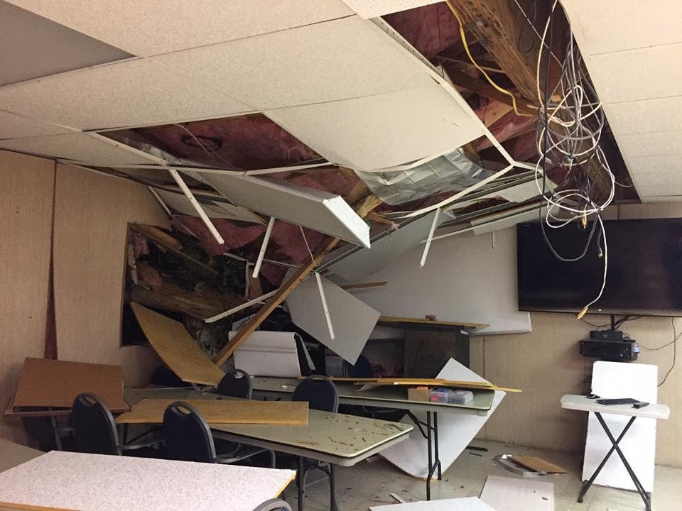 https://patch.com/img/cdn20/users/21854731/20161105/073756/styles/raw/public/article_images/tree_damage-1478388910-8980.jpg