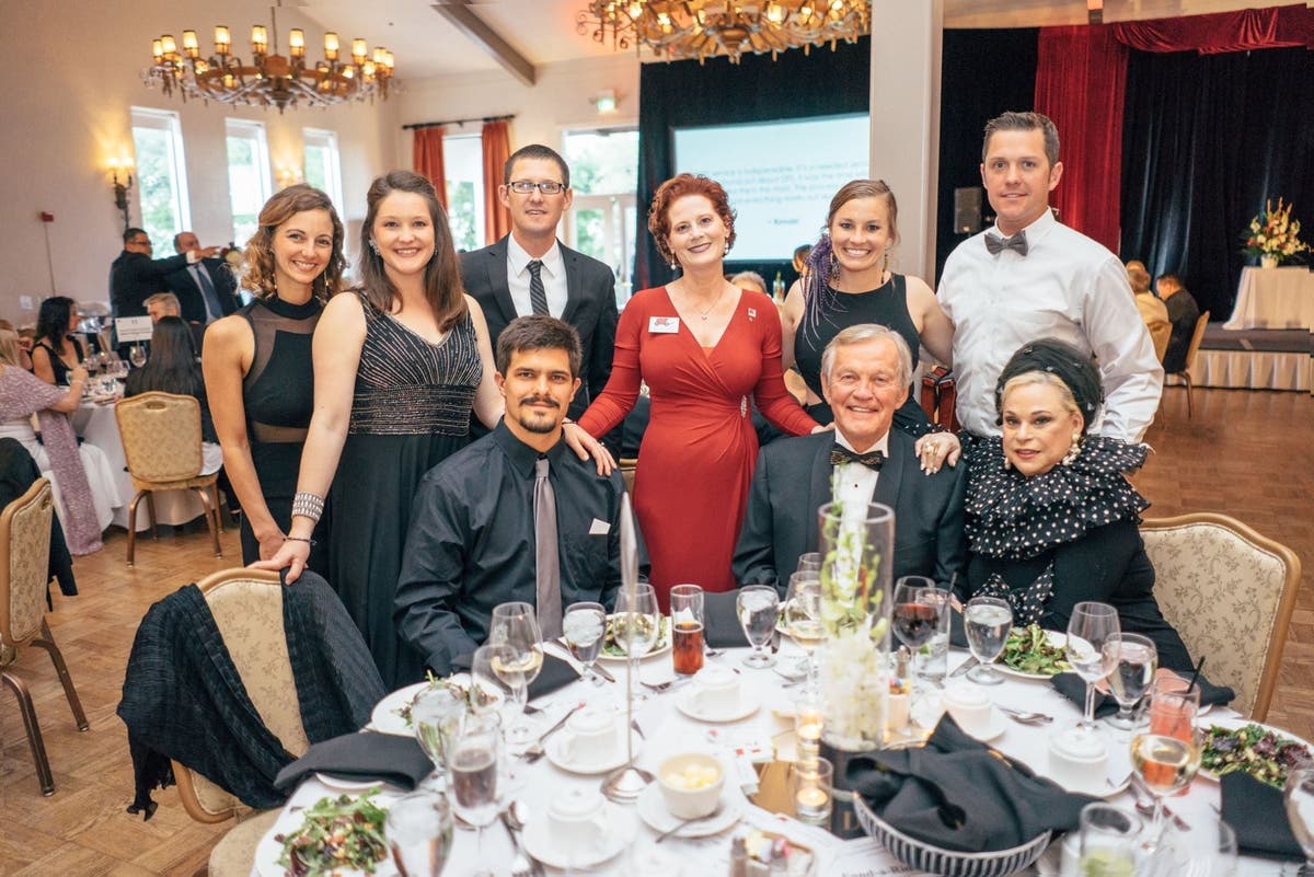 https://patch.com/img/cdn20/users/21854731/20180227/084211/styles/raw/public/processed_images/the_renshaw_family_sherry_higgs-1519738684-4116.jpg