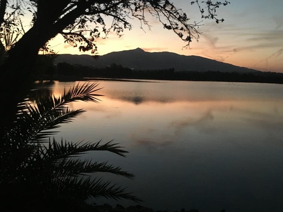 Lake Elizabeth and Mission Peak in Fremont, Calif.