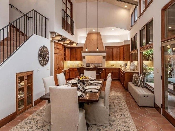 This Palo Alto home is perfect for throwing dinner parties.