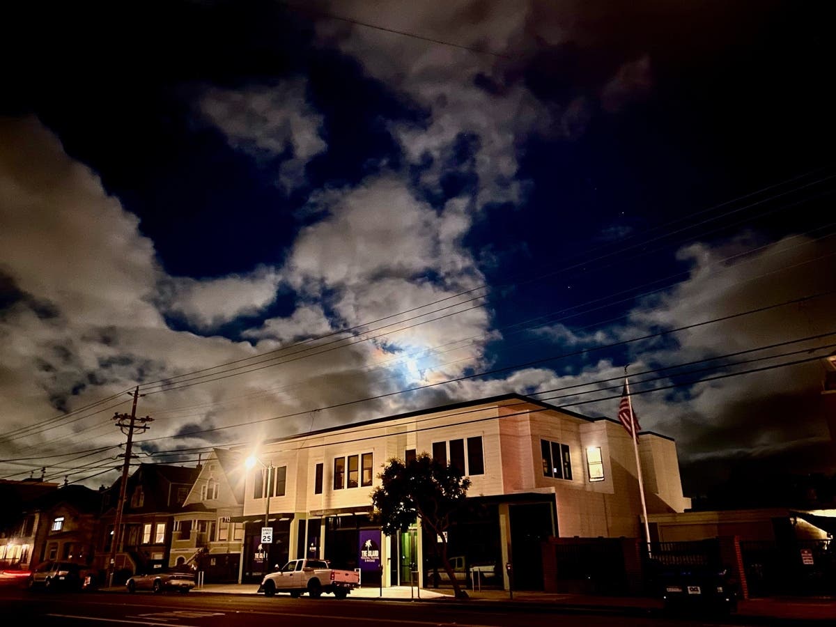 Wally's Corner, Alameda, Calif.