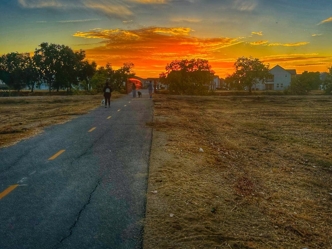 Credit to photographer Claus Weisemann for lining up the shot!