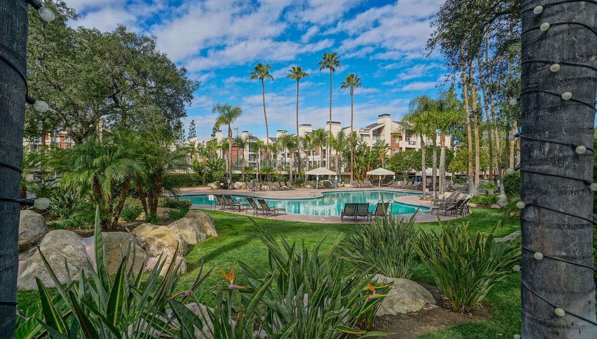 Met at Warner Center Condos for Sale