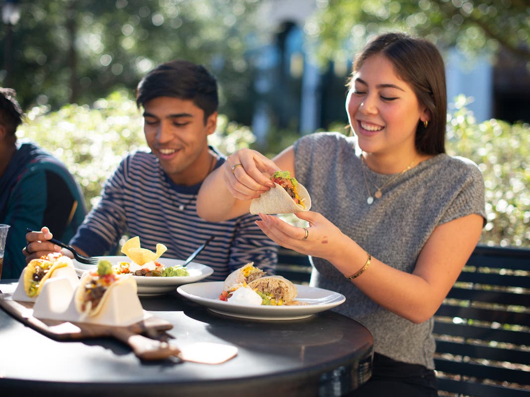 Rollins Dining, Campus Committee Unite to Enhance Student Retention ...