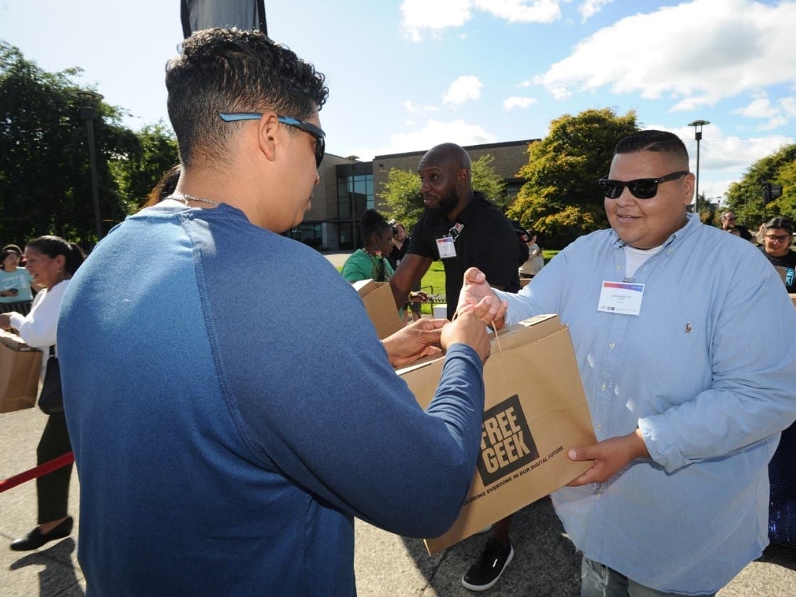 Digital Navigators Making a Difference in Portland Portland, OR Patch