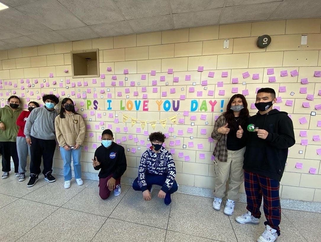 News small post card thumbnail