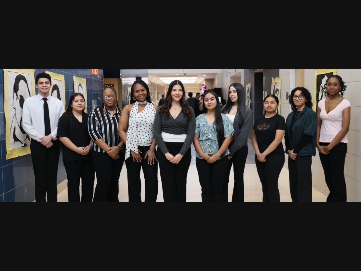 The top ten students include Merari Chicas Cruz, Angelina Liriano, Alexis Williams, Kailah Ross, Vanessa Tiburcio, Nicia Warren, Dayanara Gonzalez, Kevin Castillo Escobar, Carla Cruz and Alejandra Zamora. 
