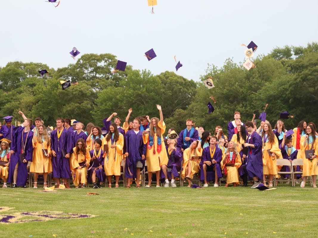 https://patch.com/img/cdn20/users/22096423/20260706/092724/styles/patch_image/public/shs-graduation-1___06092634033.jpg