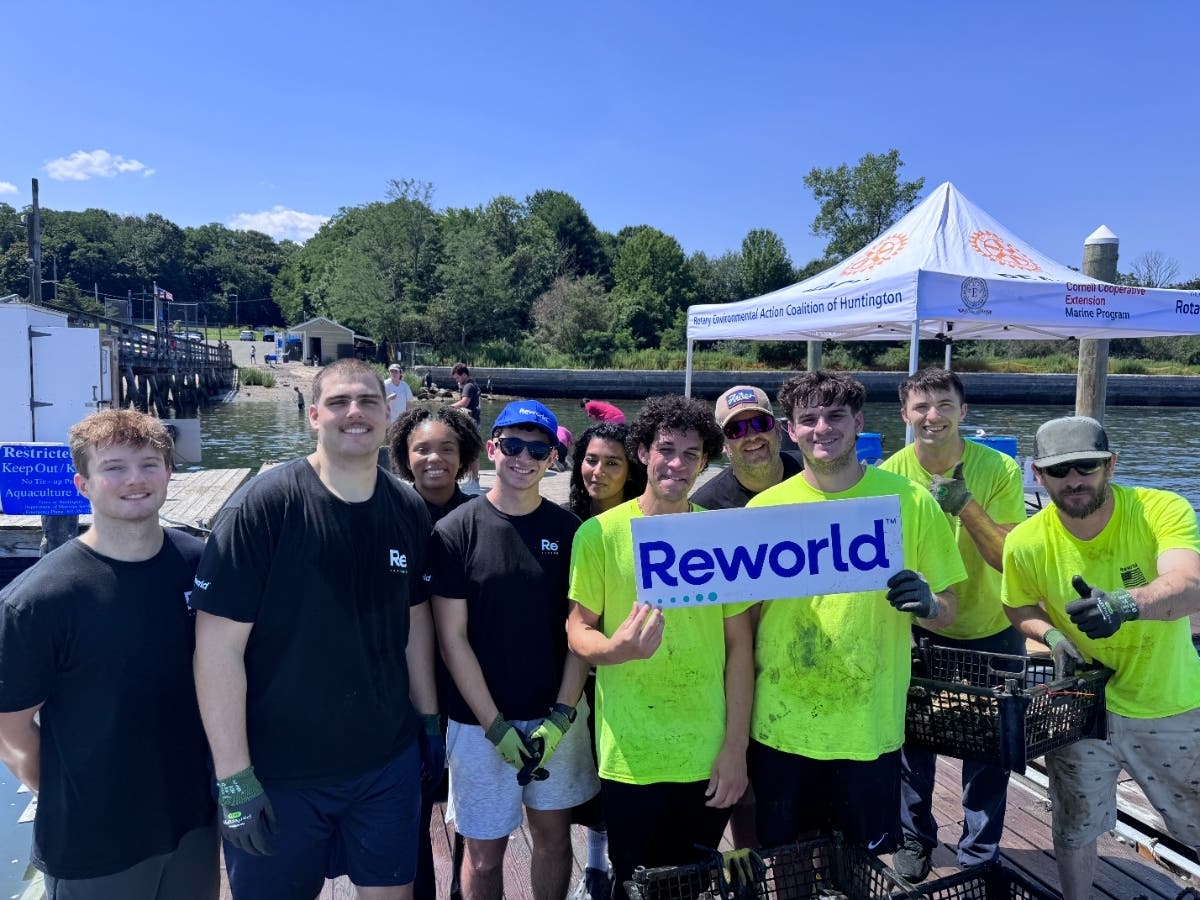 Reworld volunteers at REACH oyster restoration volunteer day.