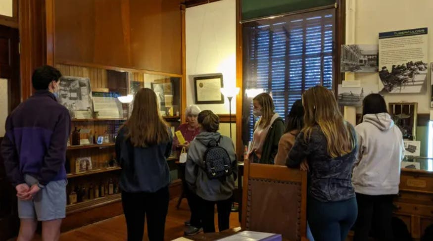 Indoor Tours - Docent or Self Guided