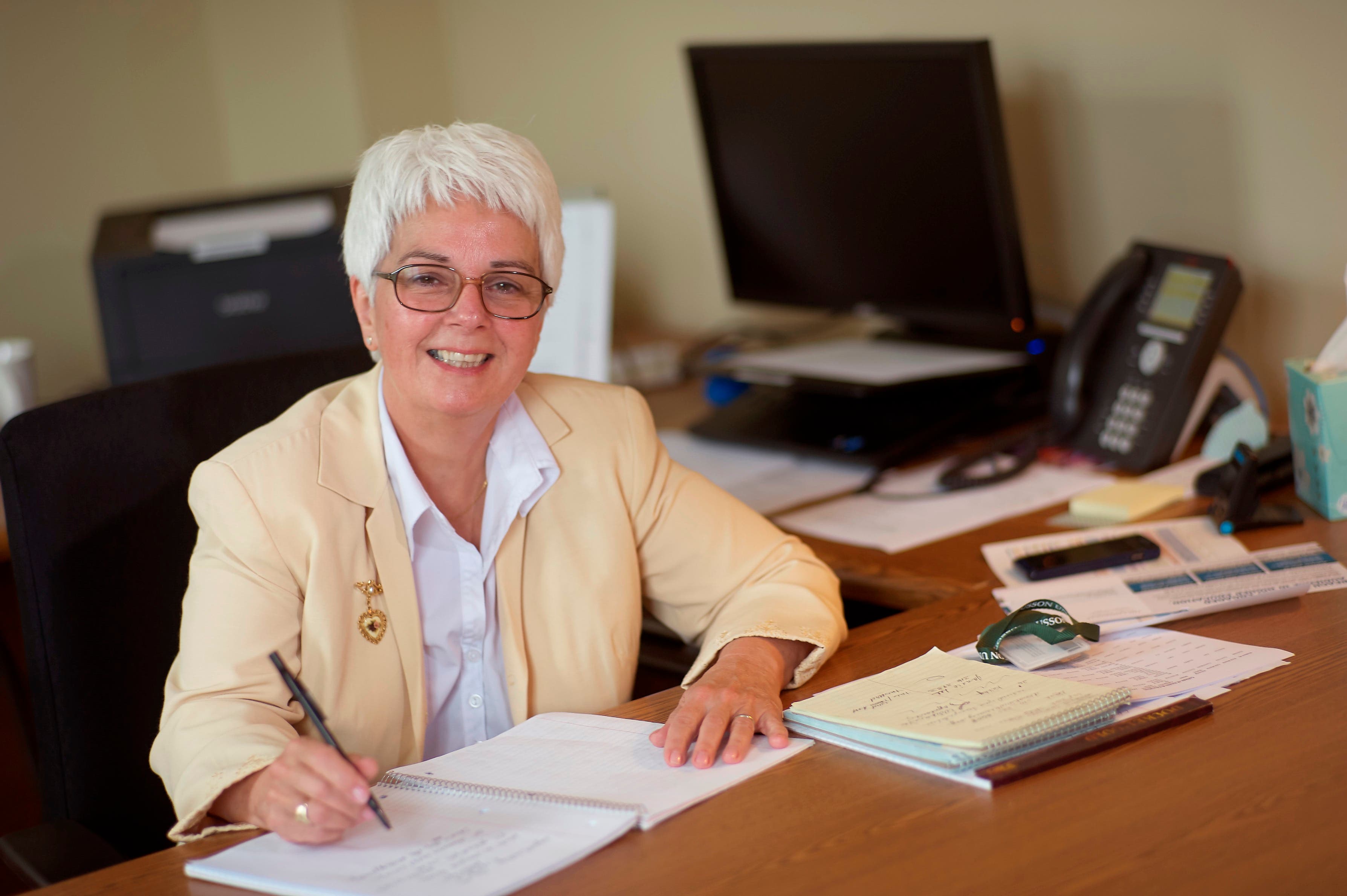 Dr. Rhonda Waskiewicz
