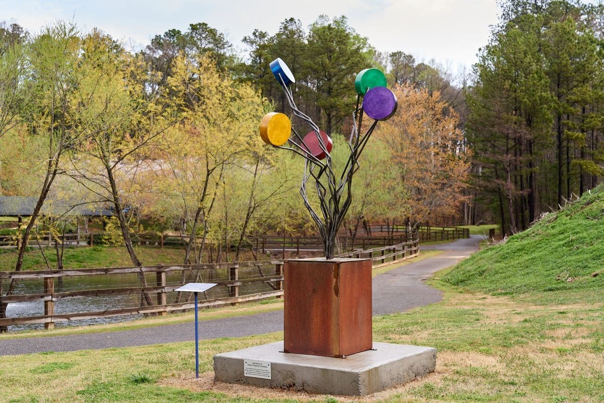 https://patch.com/img/cdn20/users/2213323/20180118/125709/styles/raw/public/processed_images/hales_photo-roswell_arts_2017-1002_preview-1516298163-6263.jpg