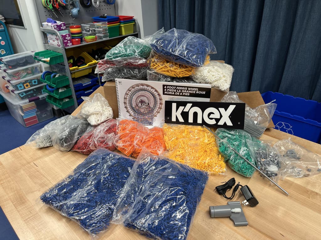 Teen Build: K’NEX Ferris Wheel