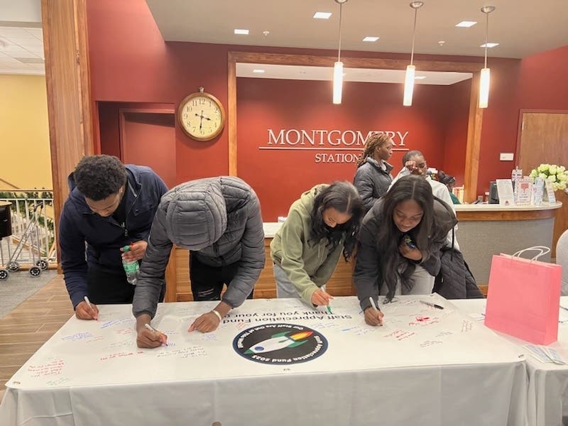 News small post card thumbnail