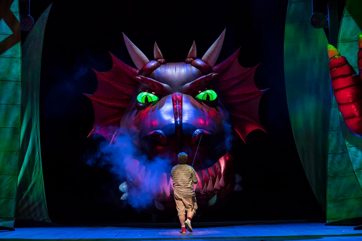 https://patch.com/img/cdn20/users/22327249/20181113/113204/styles/raw/public/processed_images/burkhard_fritz_siegfried_lyric_opera_of_chicago_lyr181025_034_ctodd_rosenberg-1542168400-6675.jpg