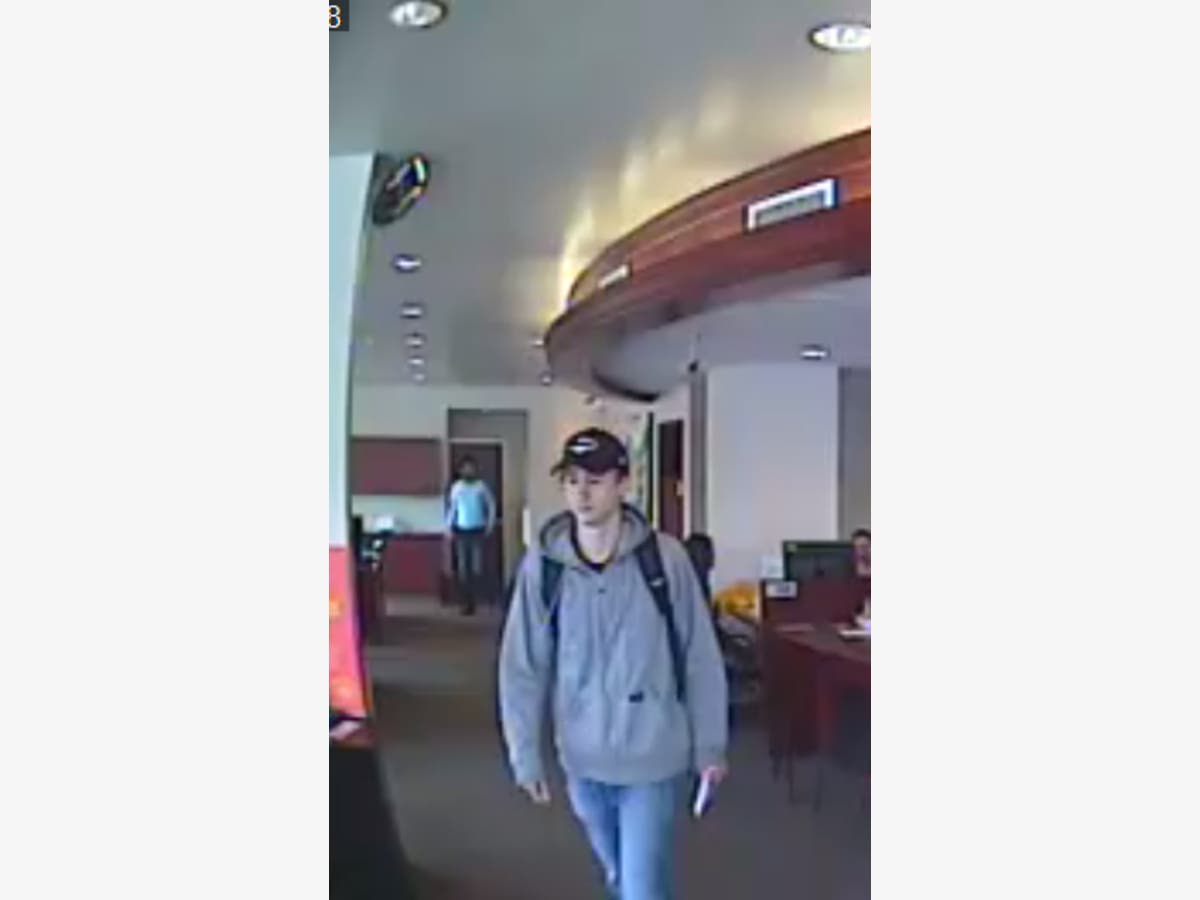 https://patch.com/img/cdn20/users/22423906/20180706/043146/styles/raw/public/processed_images/umpqua_bank_robbery_suspect_petaluma_ca_police-1530908876-3055.jpg