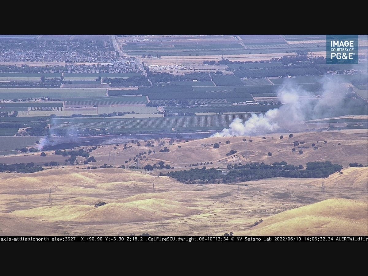 Smoke billows Friday from the Walnut Fire in East Contra Costa County.