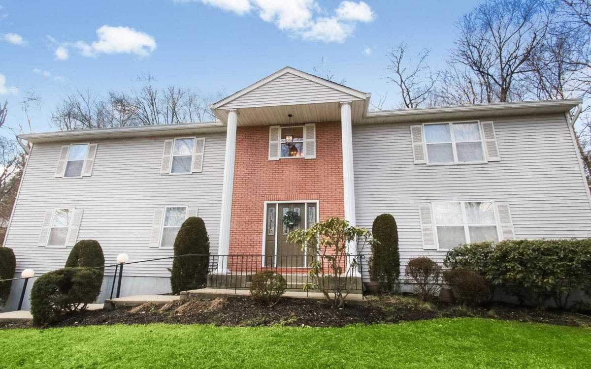 Picturesque Mahwah, New Jersey Home for Sale with Updated Kitchen