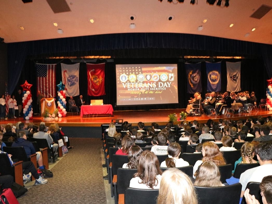 In Moving 2019 Tribute, Sayville Middle School Honors Veterans