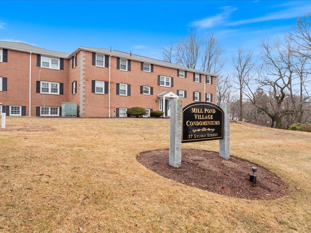Perfect for first-time buyers, downsizers, or anyone looking for simple living!