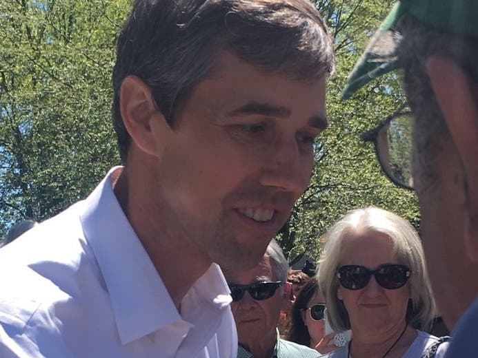 Beto O'Rourke and David Mirsky, shaking hands at a campaign event on Exeter Town House Commons. 5/11/19.