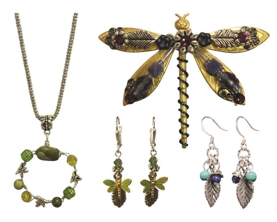 https://patch.com/img/cdn20/users/22733060/20170504/044253/styles/raw/public/article_images/greeneryturquoiseandlapis2017_2-1493930410-5669.jpg