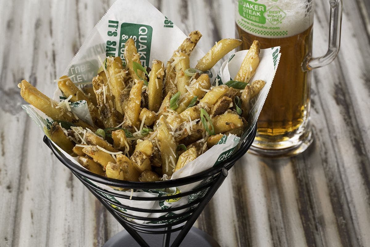 Quaker Steak & Lube in Cleveland Fuels Up Lube Nation with New Fall