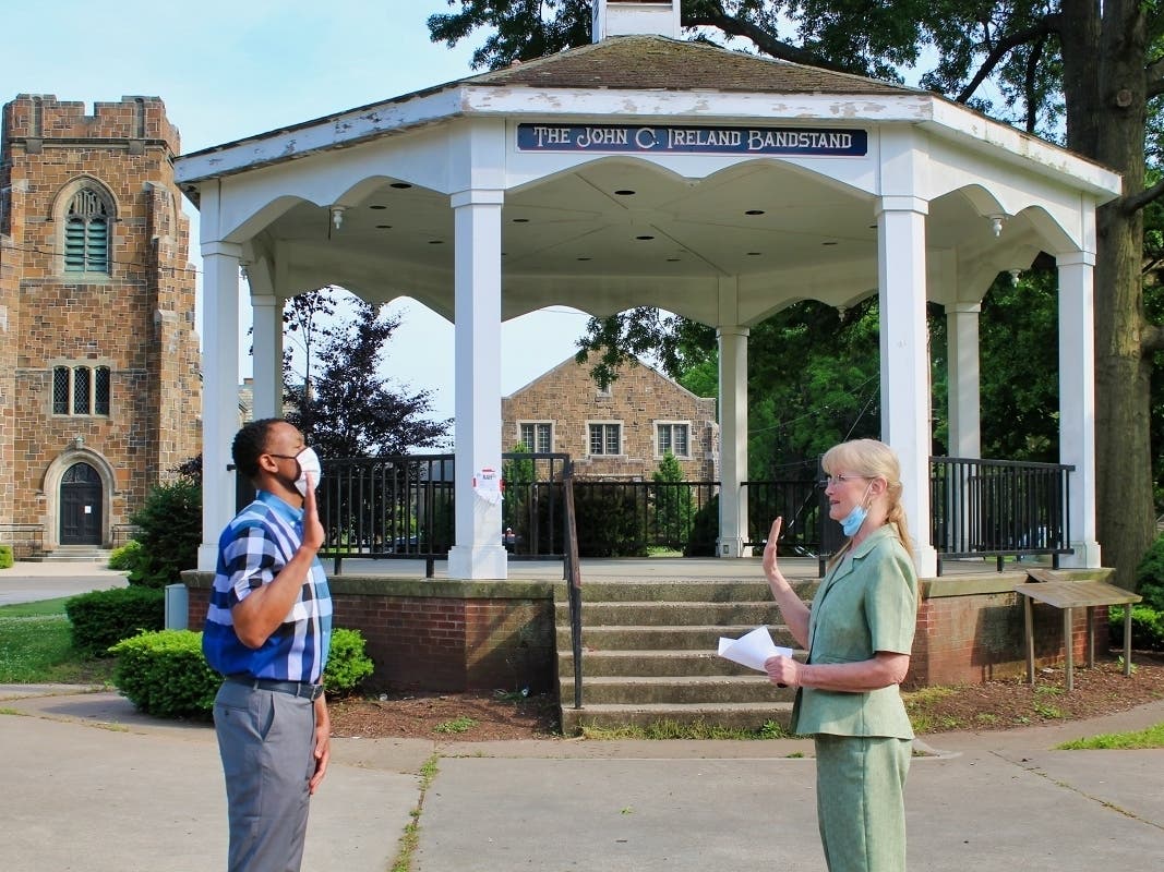 News small post card thumbnail