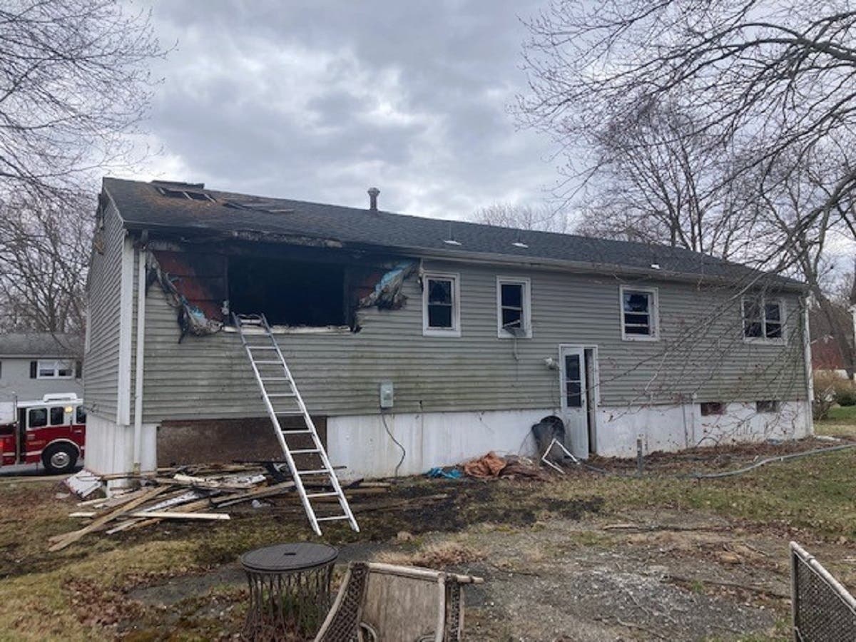 Crews extinguished a fire on Smith Drive in Hamden on Sunday afternoon.