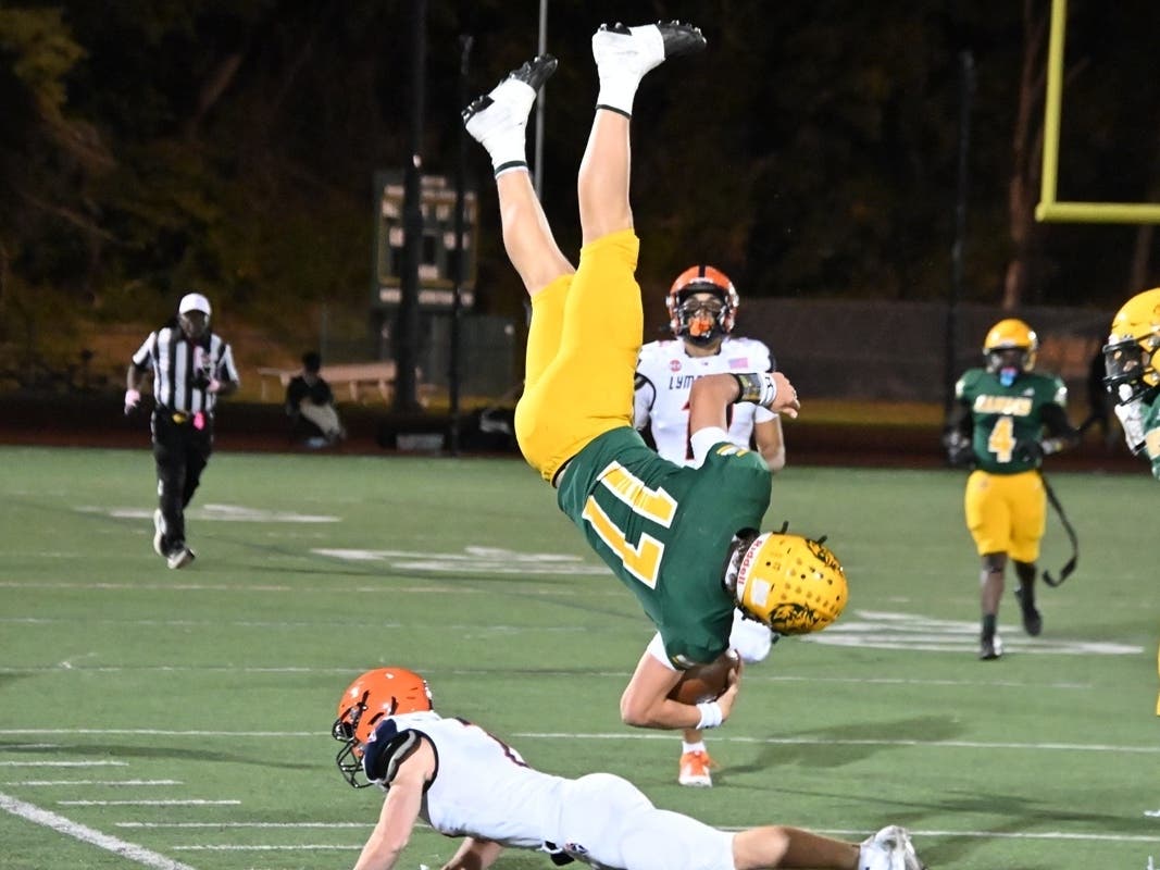 Hamden Upended By Lyman Hall Football: PHOTOS