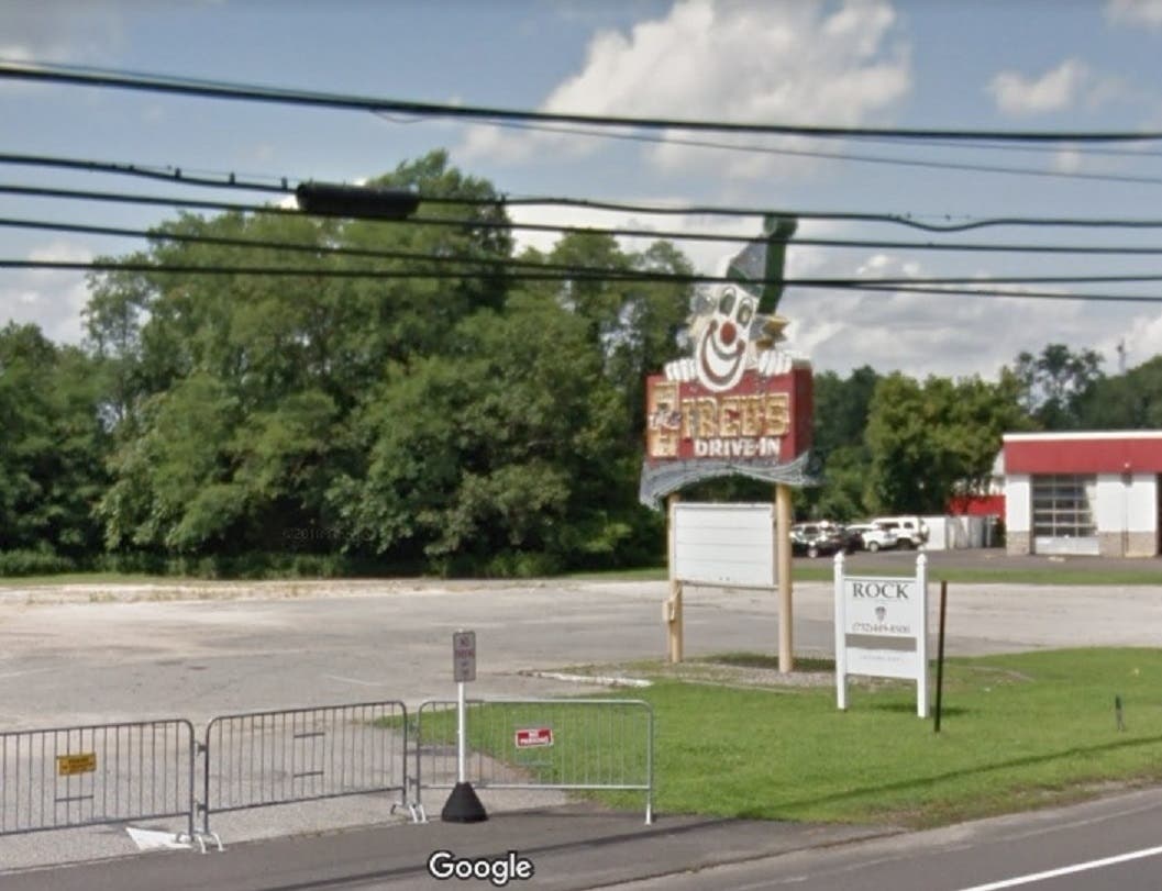 The clown sign that's been smiling over an empty lot since May 2018 will likely be donated to Wall Township, a report says. 