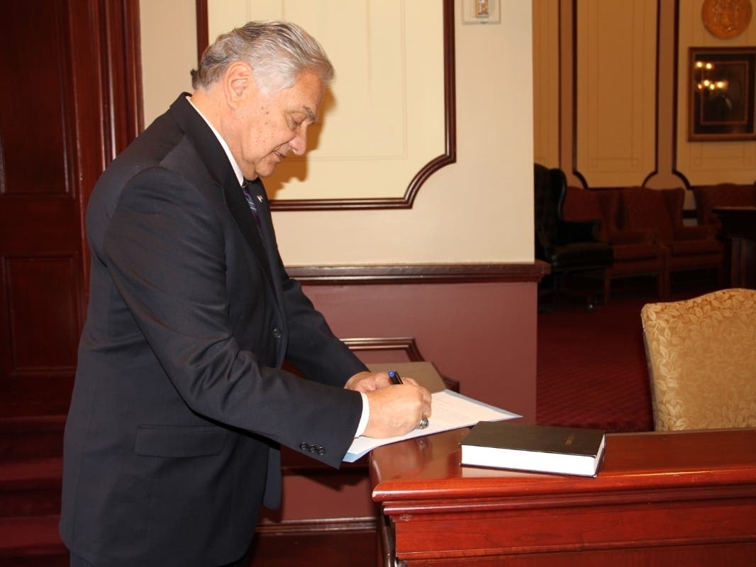 A day after receiving endorsement from the Toms River Regular Republican Club, Ocean County Commissioner Joe Vicari said he's out of the governor's race in 2021.