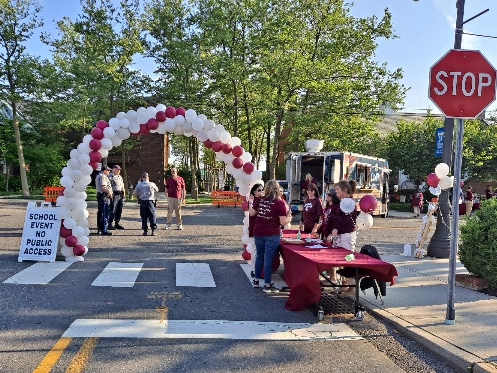 Toms River South Seniors Celebrate With Downtown Prom | Toms River, NJ ...