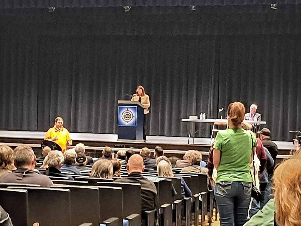 Britta Forsberg of Save Barnegat Bay speaks at a January listening session on the proposed settlement between NJDEP and BASF on the Ciba-Geigy site. 