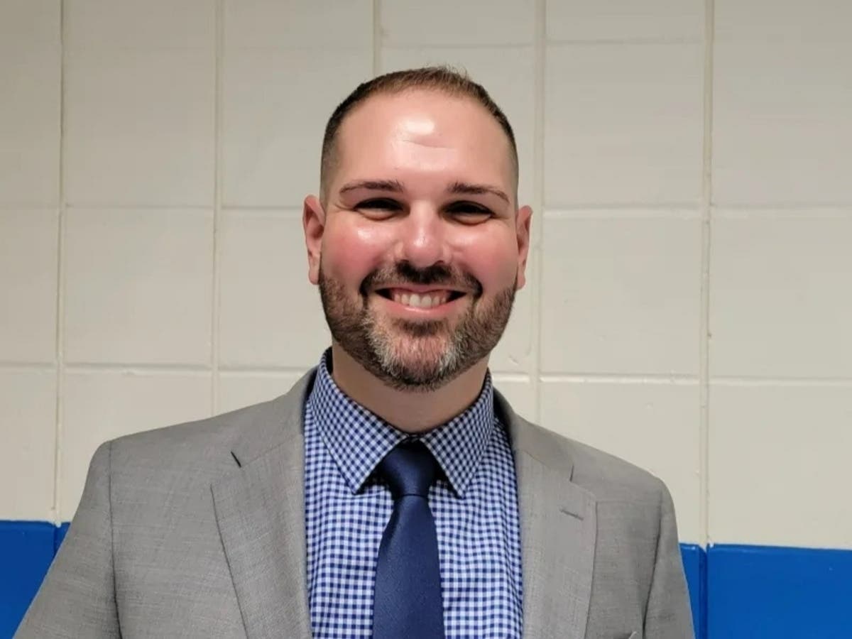 Superintendent Tried To Force Me To Retire: Manchester Principal - Vimarsana News