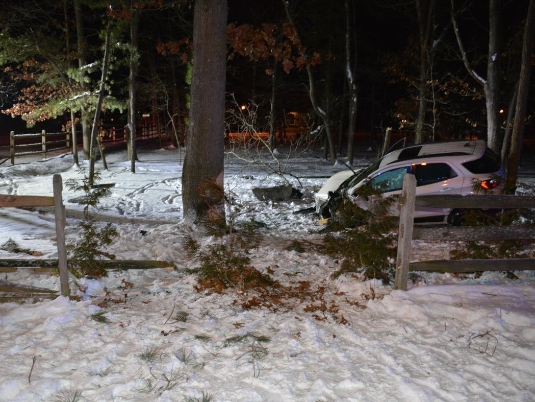 Woman Dies After Car Hits Tree In Manchester | Manchester, NJ Patch