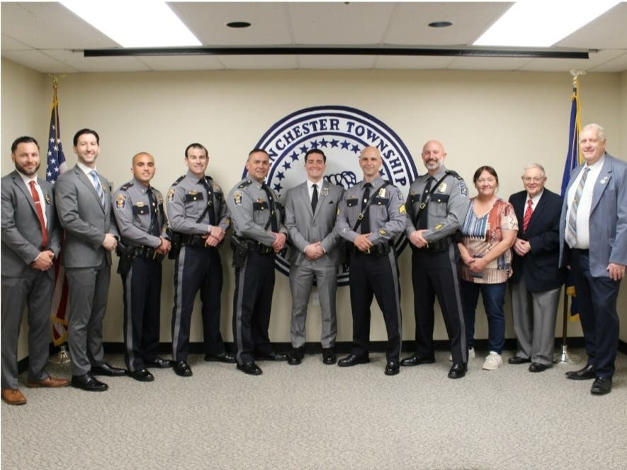 Det. Nicholas Greenwood, Dsg. Joseph Fastige, Lt. Christian Nazario, Lt. Christopher Cerullo, Chief Antonio Ellis, Ptl. Anthony Irizarry, Sgt. Michael Steffen, Lt. David Fusaro, Councilwoman Sandy Drake, Councilman James A. Vacarro, Mayor Joseph Hankins